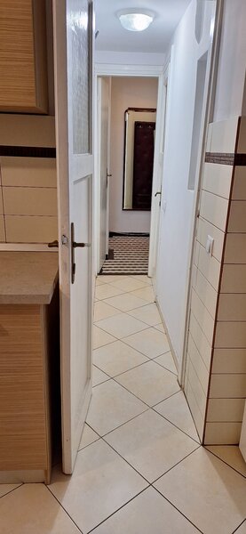 Stefan cel Mare, 2 minute metrou,